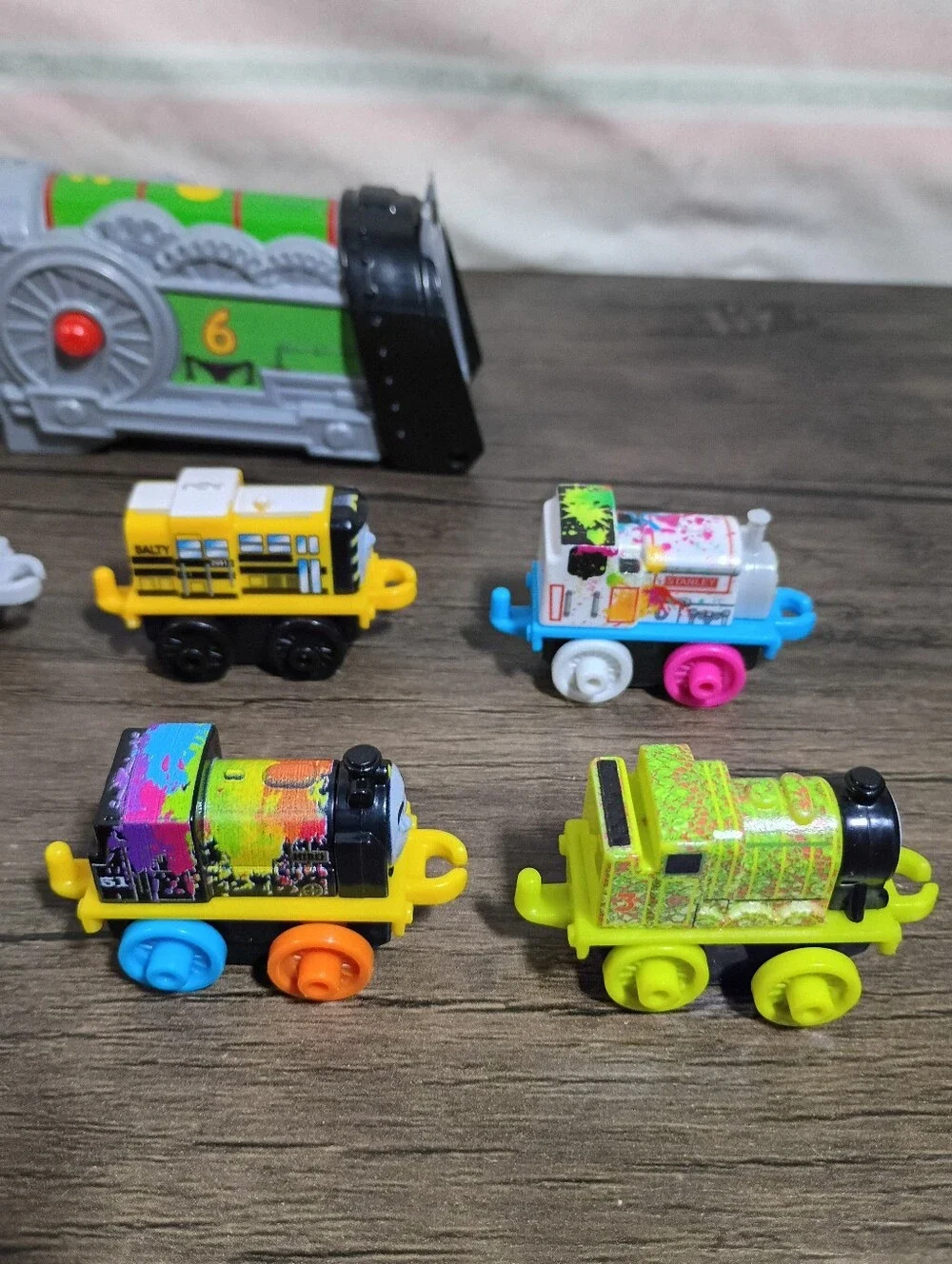 Thomas The Tank Engine Minis Launcher Percy 6 Plus 9 Mini Trains